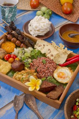 Endonezya pecel bir sebze salatası