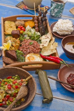 Endonezya pecel bir sebze salatası