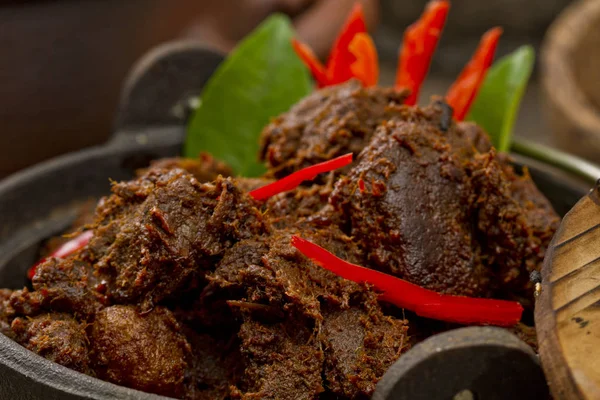 Rendang яловичини Індонезійська харчування — стокове фото