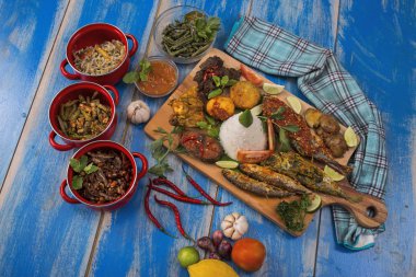 Endonezya mutfağı bir öğle yemeği ayarla