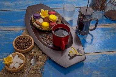 kahve ve soğuk bira ve snack