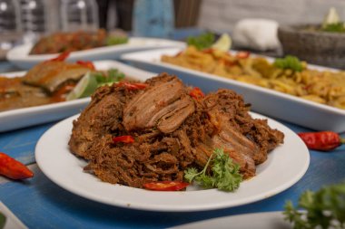 Öğle yemeği menüsü Endonezya mutfak