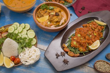 Endonezya gıda tavuk köri