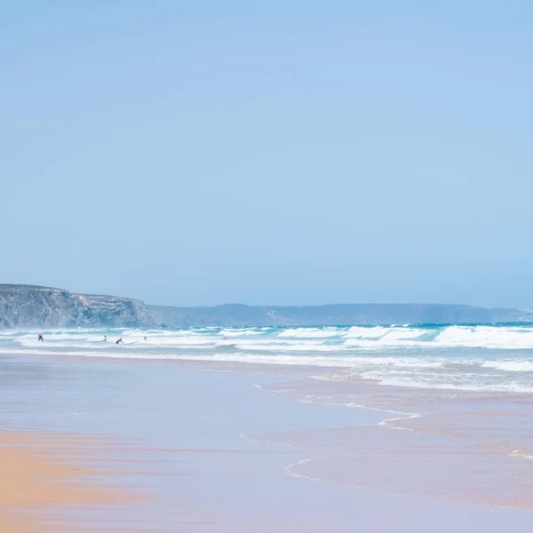 Vista sulla costa dell'oceano, viaggio perfetto e meta di vacanza — Foto Stock