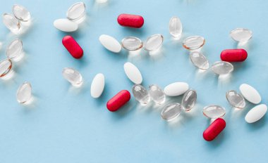 Beslenme için haplar ve kapsüller, yaşlanmayı önleyen güzellik takviyesi.