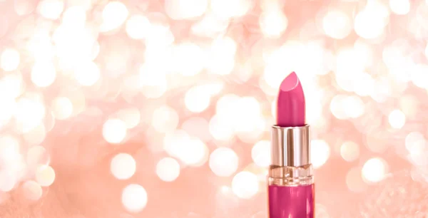 Rosa Lippenstift auf Roségold Weihnachten, Neujahr und Valentinstag — Stockfoto