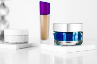 Hassas cilt için güzellik kremi, lüks kaplıca.