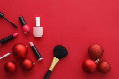 Makyaj ve kozmetik ürünleri. Güzellik markası Noel Sali için.