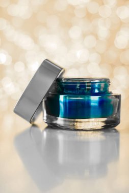 Hassas cilt için güzellik kremi, lüks kaplıca.