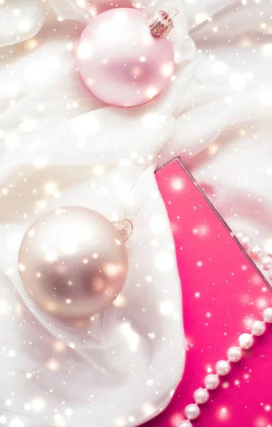 Natal mágico feriado fundo, bugigangas festivas, vintag rosa — Fotografia de Stock