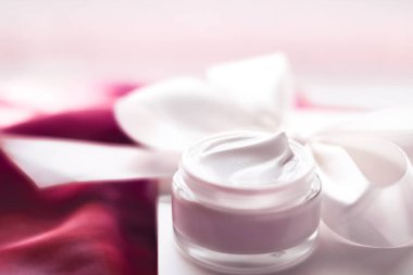 Güzellik yüz kremi cilt nemlendirici, lüks spa kozmetik ve natu