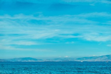 Deniz kıyısındaki güzel manzara, seyahat arka planı