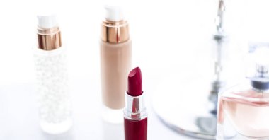 Makyaj malzemeleri makyaj malzemeleri makyaj masası, ruj, f