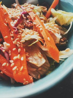 Vejetaryen asya sebze salatası Japon re bir kase servis