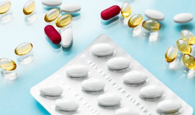 Beslenme için haplar ve kapsüller, yaşlanmayı önleyen güzellik takviyesi.