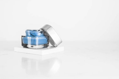 Hassas cilt için güzellik kremi, lüks kaplıca.