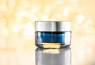 Hassas cilt için güzellik kremi, lüks kaplıca.