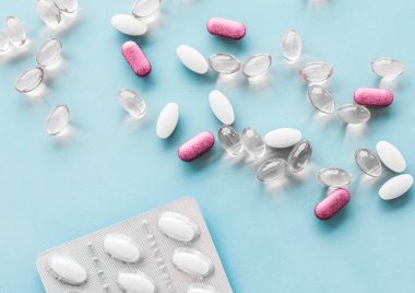 Beslenme için haplar ve kapsüller, yaşlanmayı önleyen güzellik takviyesi.