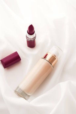 Bej tonal krem şişesi makyaj sıvısı temel ve koyu 