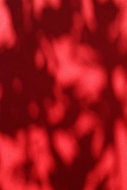 Soyut sanat, botanik gölgeler ho için kırmızı arka planda örtüşür