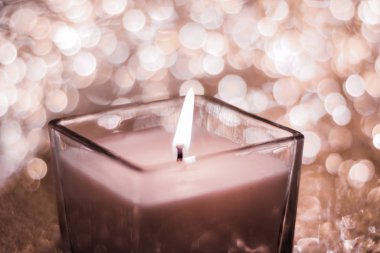 Noel 'de çikolata aromalı mum ve yeni yıl sim torbası