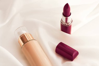 Bej tonal krem şişesi makyaj sıvısı temel ve koyu 