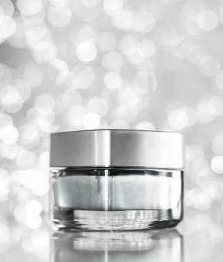 Hassas cilt için güzellik kremi, lüks kaplıca.