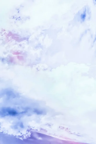 Dreamy surreal sky as abstract art, fantasy pastel colours backg — Stock Photo, Image