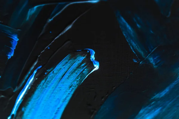 Художній абстрактний текстурний фон, синя акрилова фарба пензлик s — стокове фото