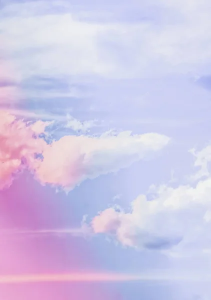 Мрійливе сюрреалістичне небо як абстрактне мистецтво, фентезійні пастельні кольори backg — стокове фото