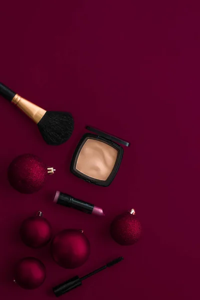 Make-up dan produk kosmetik ditetapkan untuk kecantikan merek sal Natal — Stok Foto