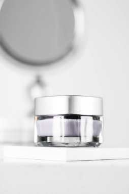 Hassas cilt için güzellik kremi, lüks kaplıca.