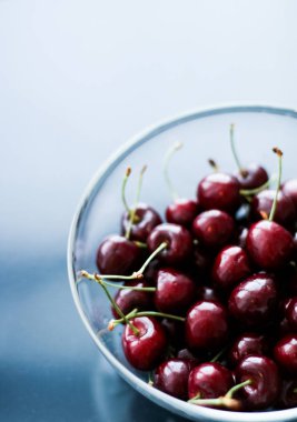 Taze tatlı kiraz, sulu kiraz meyveleri meyve tatlı olarak iyileşmek