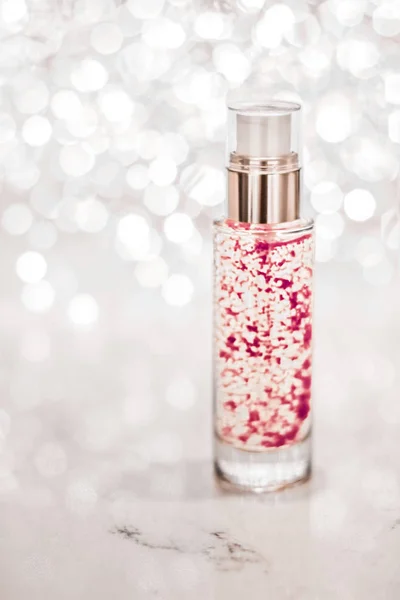 Semester make-up bas gel, serum emulsion, lotion flaska och silv — Stockfoto