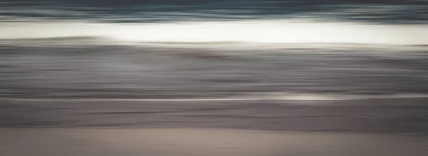 Абстрактный винтажный фон прибрежной природы, вид на длинную экспозицию. — стоковое фото
