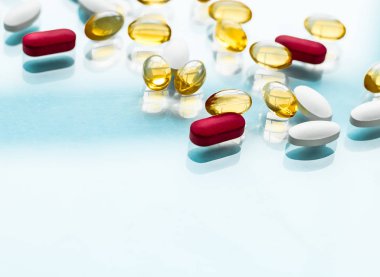 Beslenme için haplar ve kapsüller, yaşlanmayı önleyen güzellik takviyesi.