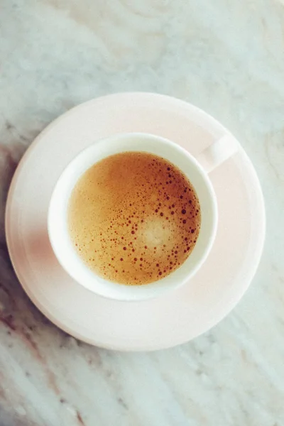 Morning coffee cup with milk on marble stone flat lay, hot drink — Stock Photo, Image