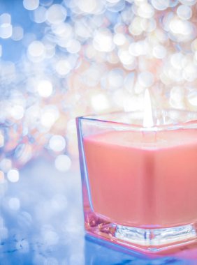 Noel 'de mercan aromalı mum ve yeni yıl ışıltısı geri tepti