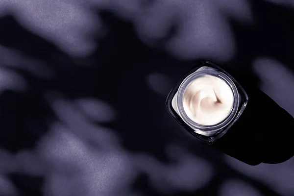 Hidratante beleza rosto creme para pele sensível, spa de luxo co — Fotografia de Stock