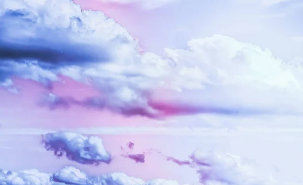 Dreamy surreal sky as abstract art, fantasy pastel colours backg — Stock Photo, Image