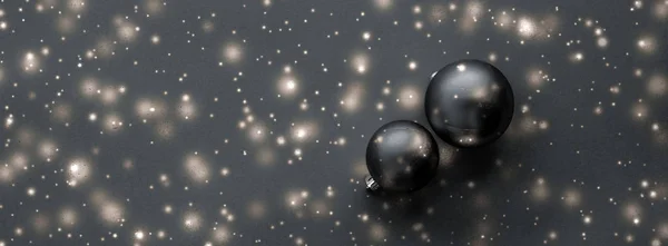Czarne bombki świąteczne ze śniegiem blask, Luksusowa marka Wi — Zdjęcie stockowe