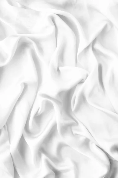 豪華な白い柔らかいシルクのフラットレイの背景テクスチャ、休日の美しさ — ストック写真