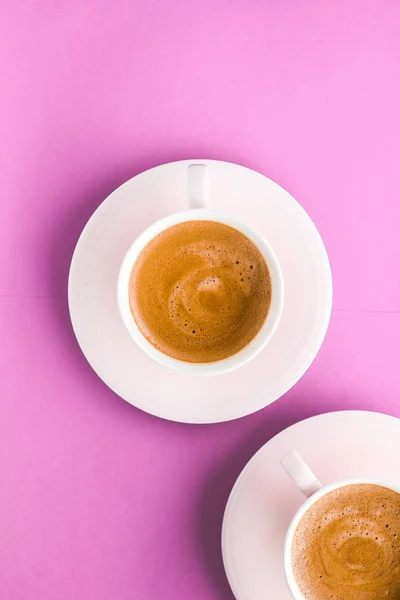 Copa de café francés caliente como bebida de desayuno, tazas planas en pin — Foto de Stock