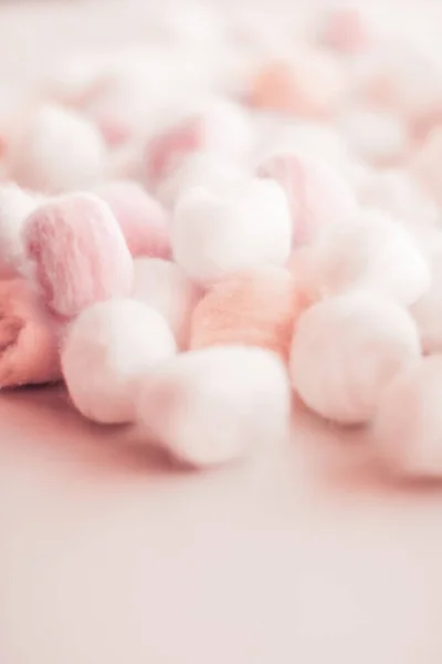 Fond de boules de coton biologique pour la routine matinale, spa cosmeti — Photo