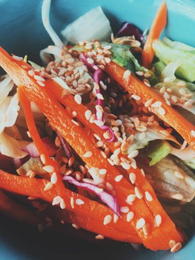 Vejetaryen asya sebze salatası Japon re bir kase servis