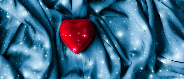 Valentines Day abstraktní pozadí, srdce ve tvaru šperky dárek — Stock fotografie