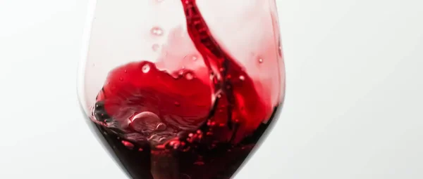 Winiarnia Okrzyki Koncepcja Produkcji Wina Szklanka Czerwonego Wina Nalewanie Napoju — Zdjęcie stockowe