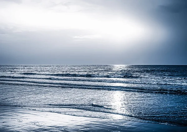 Gyönyörű Tenger Vagy Óceán Horizont Kilátás Tengerpartra Trópusi Homokos Strand — Stock Fotó