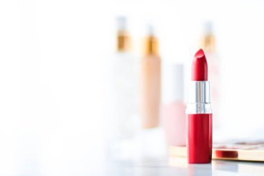 Makyaj ve kozmetik ürünleri makyaj masası, güzellik ve moda