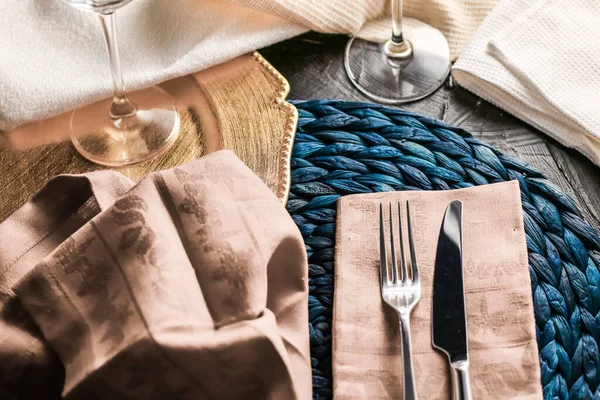 Decoración de mesa formal para la cena de vacaciones, vajilla de lujo — Foto de Stock